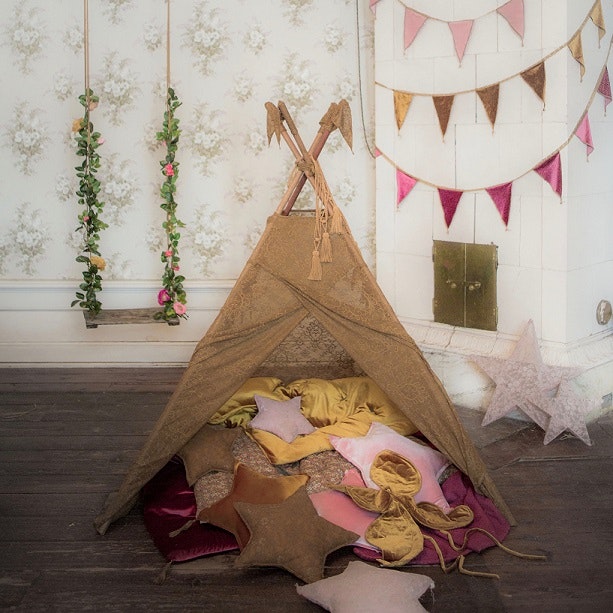 Numero 74, tipi tent for the children's room, White lace 