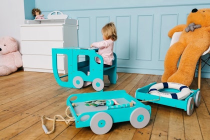 Buildable kitchen helper car, blue