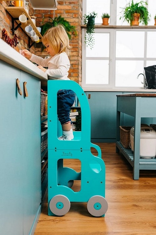 Buildable kitchen helper car, blue