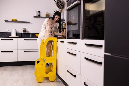 Buildable kitchen helper car, bumblebee