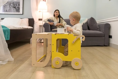 Buildable kitchen helper car, bumblebee/natural