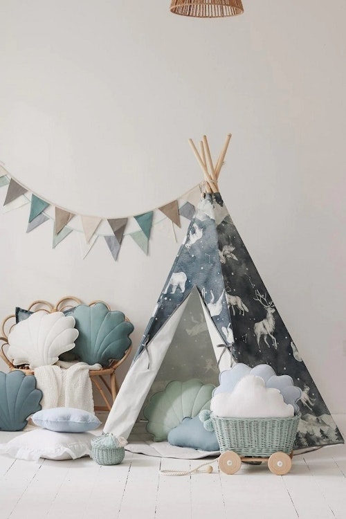 Moi Mili, tipi tent night sky