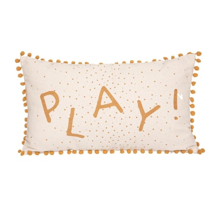 Pillow with pompom, Play
