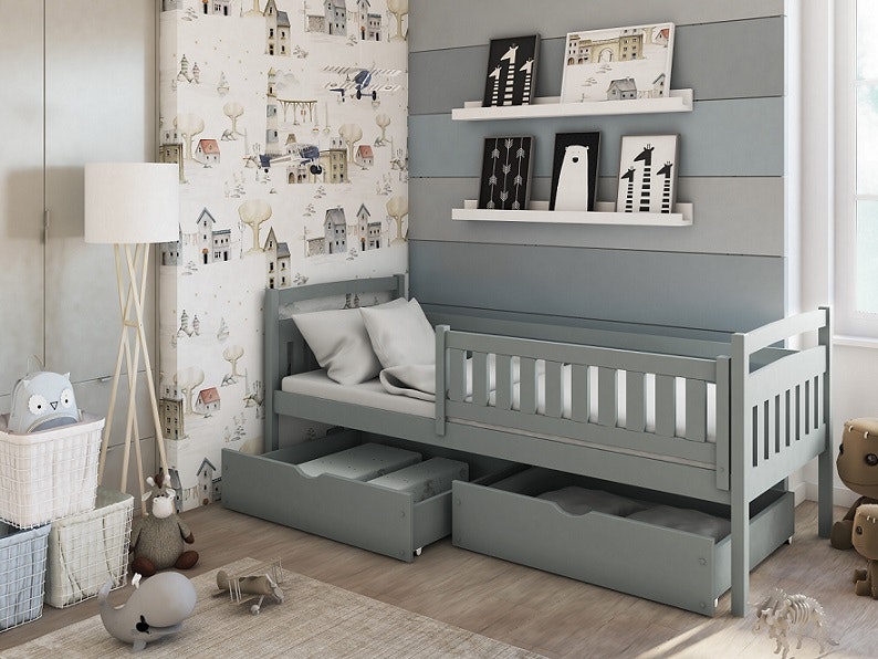 Children's bed with barrier, daybed Tuva 