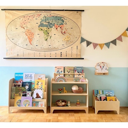 Floor bookcase for the children's room, natural