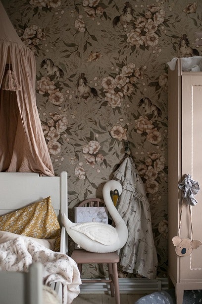 Mrs Mighetto, wallpaper Ponies for Hollie, Pale Green 