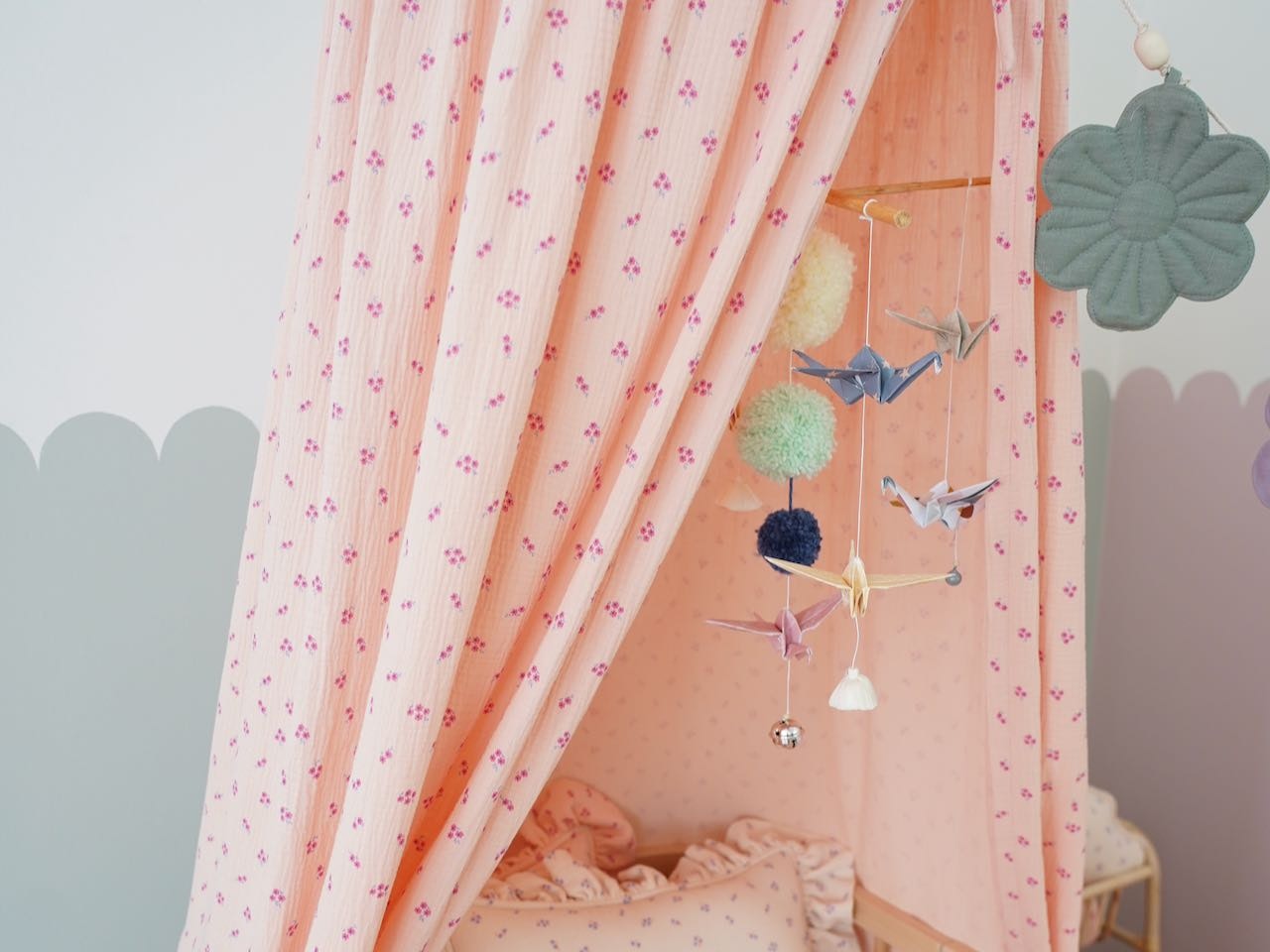 Moi Mili, Bed canopy - Pink flowers 