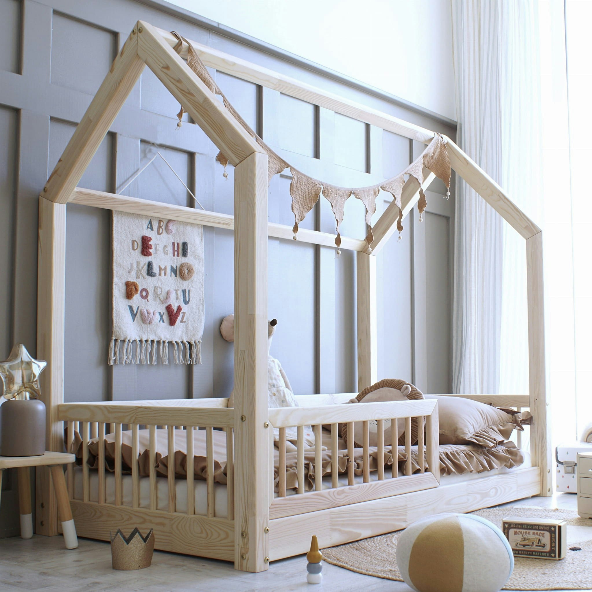 House bed Montessori Alex 90x190 cm 