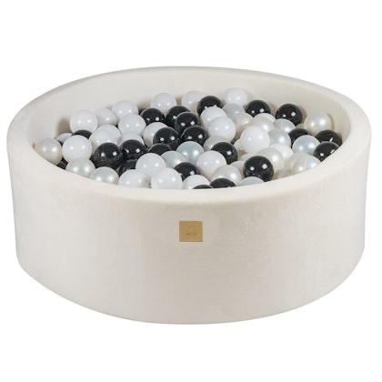 Meow, white velvet ball pit with 200 balls, Black mix