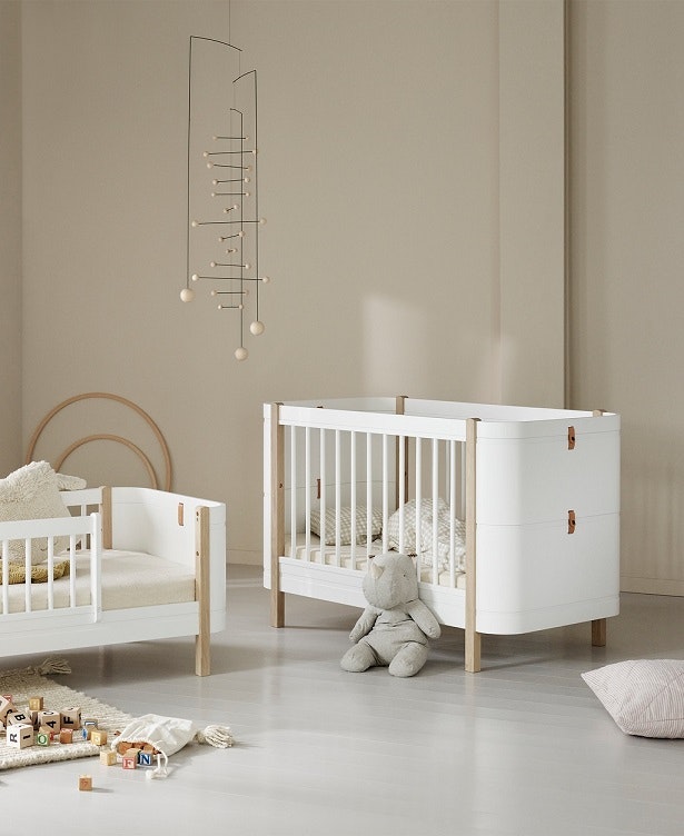 Oliver Furniture, crib Mini+ white/oak 