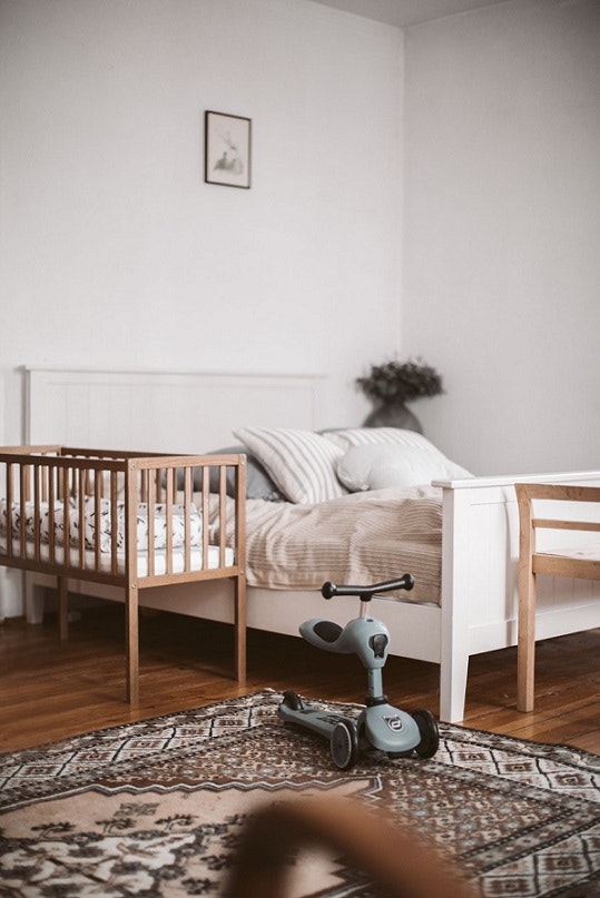 Cot bedside crib, vintage 