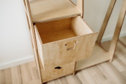 Duck Woodworks, garderob klädstång med lådor Clothes, natur