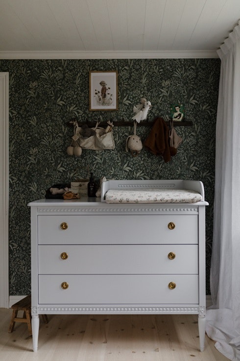 Antique changing table for the children's room, white 