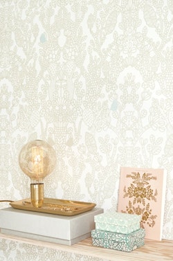 Majvillan, tapet till barnrummet Amelie, natur