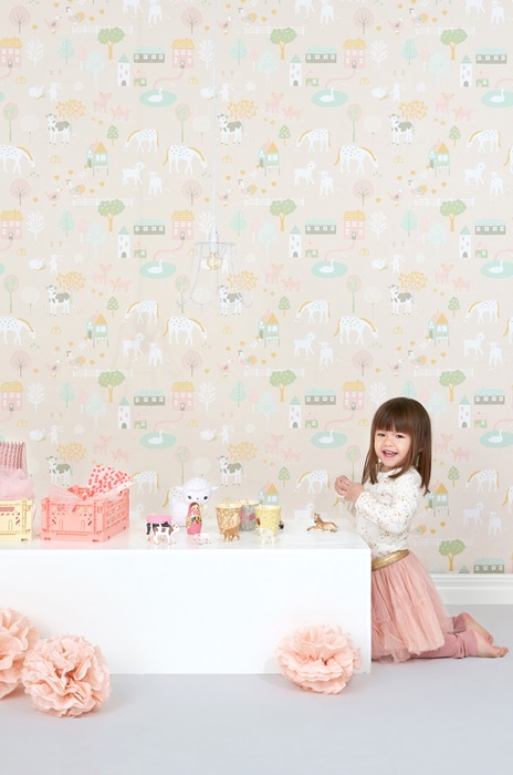 Majvillan, wallpaper for the children's room My farm, soft pink 