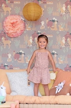 Majvillan, wallpaper for the children's room Lama village, evening lilac
