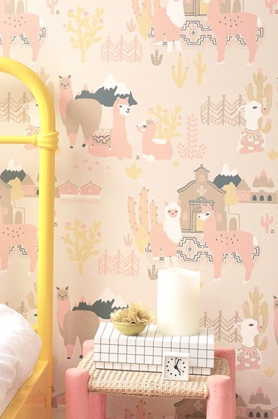 Majvillan, wallpaper for the children's room Lama village, light sunny pink 