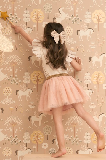 Majvillan, wallpaper for the children's room True unicorns, old pink 