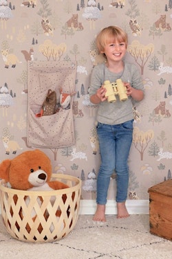 Majvillan, tapet till barnrummet Deep forest, soft beige