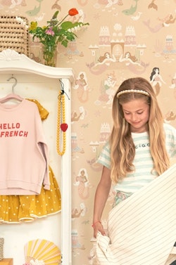 Majvillan, tapet till barnrummet Mermaid reef, sandy beige
