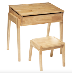 Natur skrivbord med stol till barnrummet