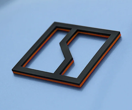 Sort/orange logo emblem