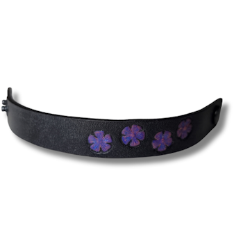 Armband, läder med lila blommor