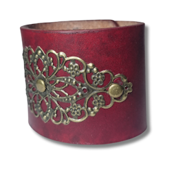 Armband av ett gammalt skärp 106