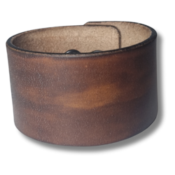 Armband, läder med hemlig text