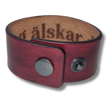 Armband, läder med hemlig text