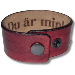 Armband, läder med hemlig text