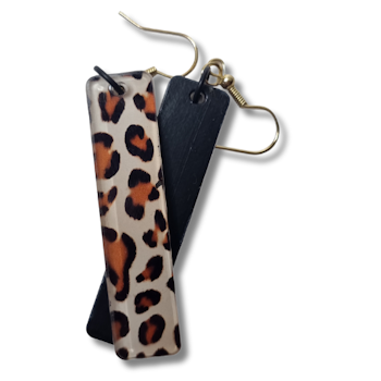 Örhängen, akryl/leopard, beigevit botten