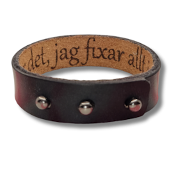 Armband, läder/svart. Hemlig text "Jag fixar det, jag fixar allt jag vill!" inuti