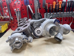 10009980228 / 10009880354 - Volvo V40/XC60/V60 Dubbelturbo - Renoverad utbytesturbo