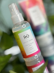 R+Co Mood Swing Straightening Spray 124 ml