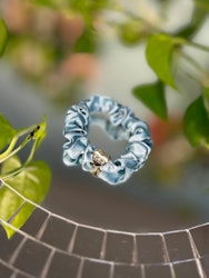 Stella Details Scrunchie Turkos