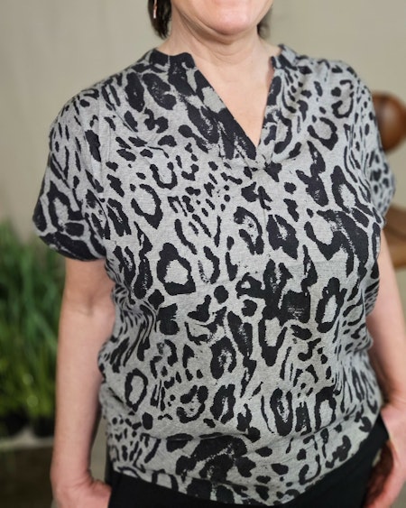 Blus KAmila Wing grey leo - Kaffe