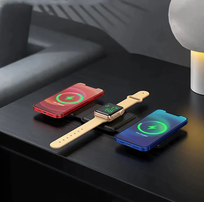 3-in-1 Charging Station – Mega