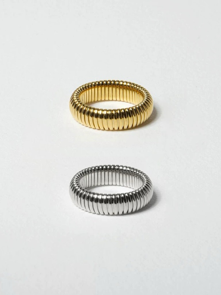 Bangle i stål med 18k guld med räfflade