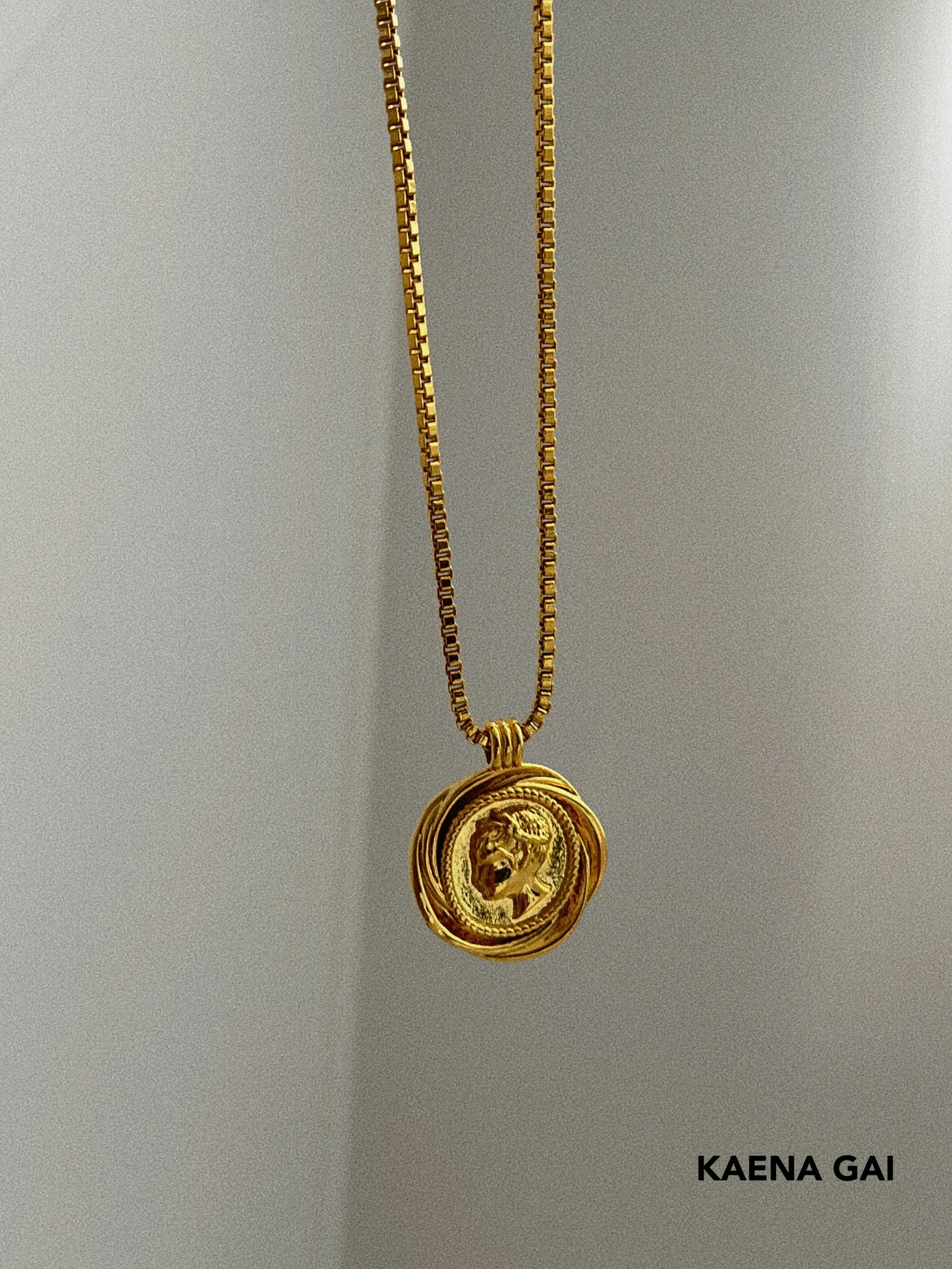 Halsband guldpläterad med 18K guld