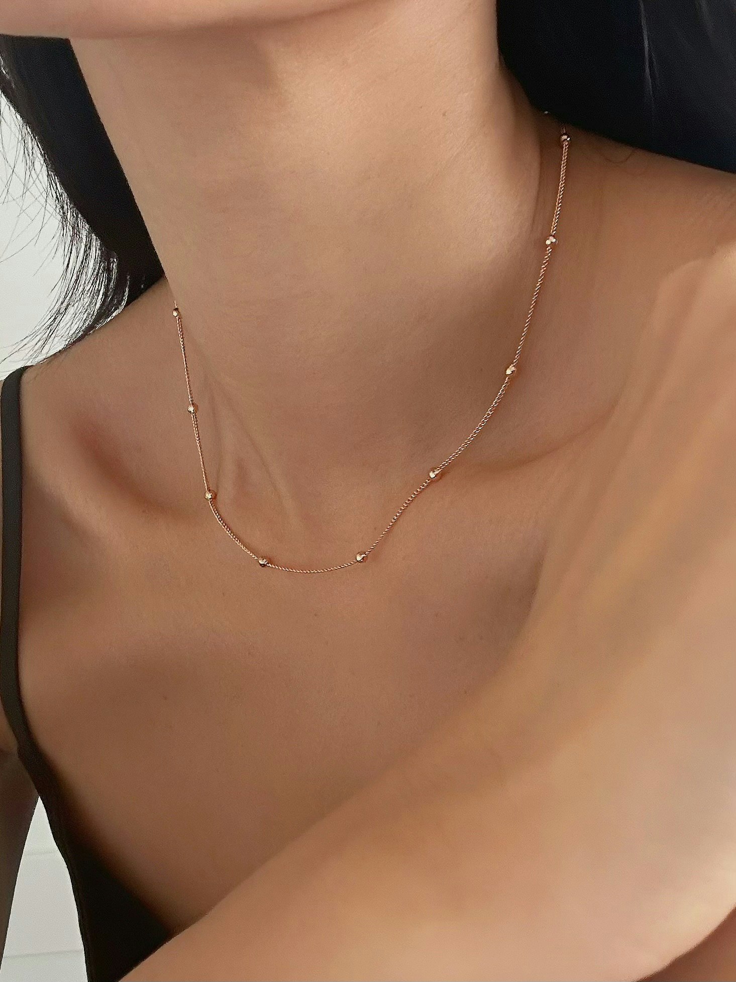 REA Guldfärgat halsband med kulkedja