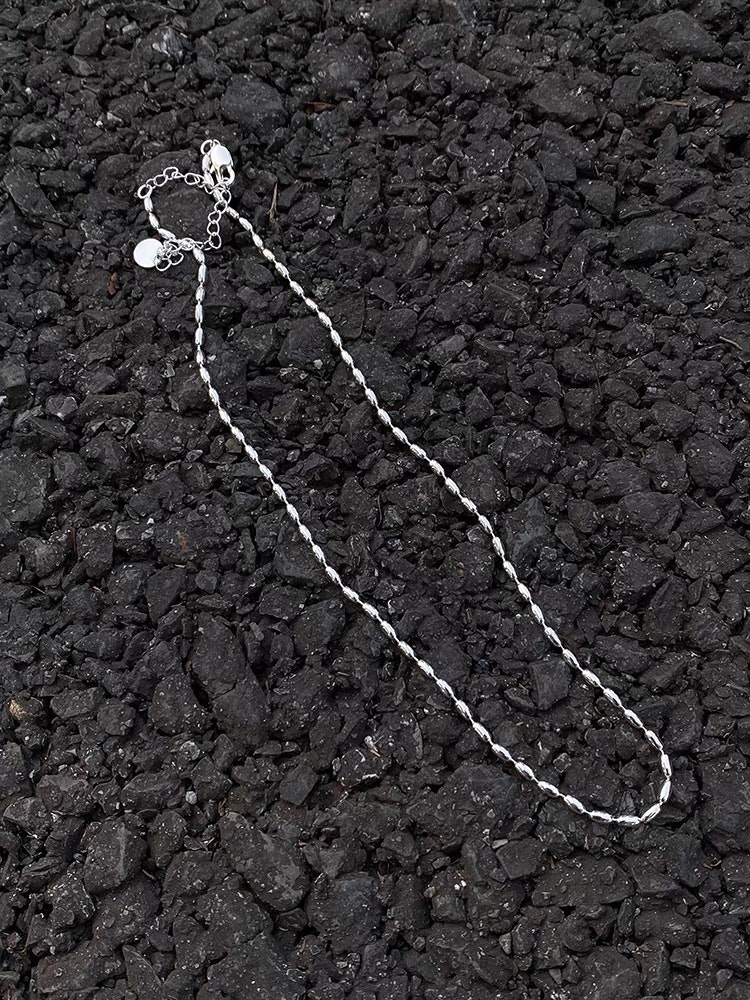 Halsband i äkta silver med kulkedja