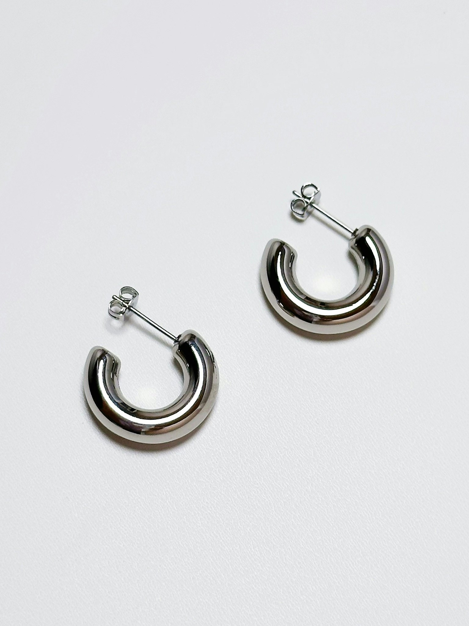 Hoops i stål med chunky design