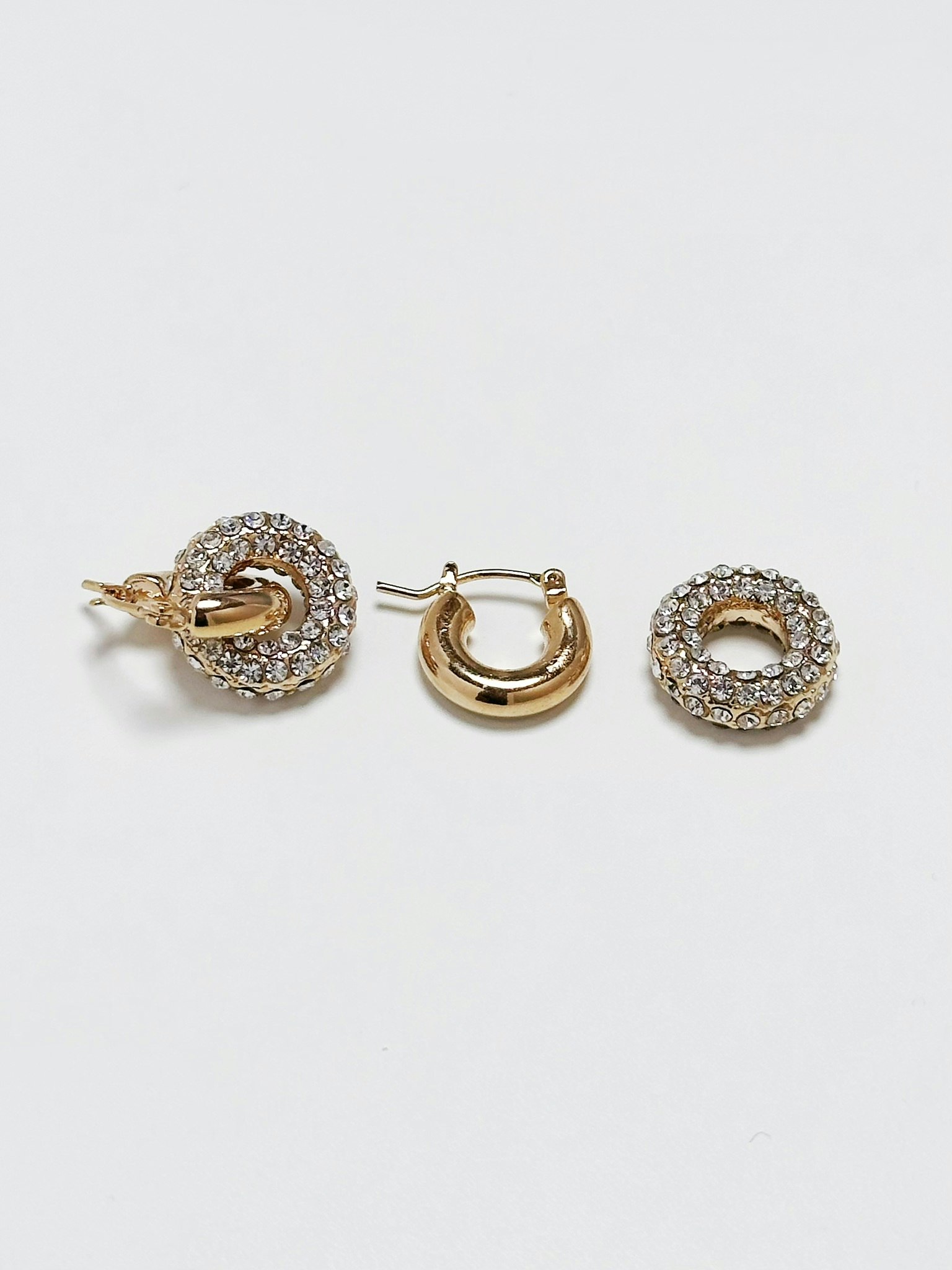 REA Hoops med vit Cubic Zirconia förgyllda med 18k guld