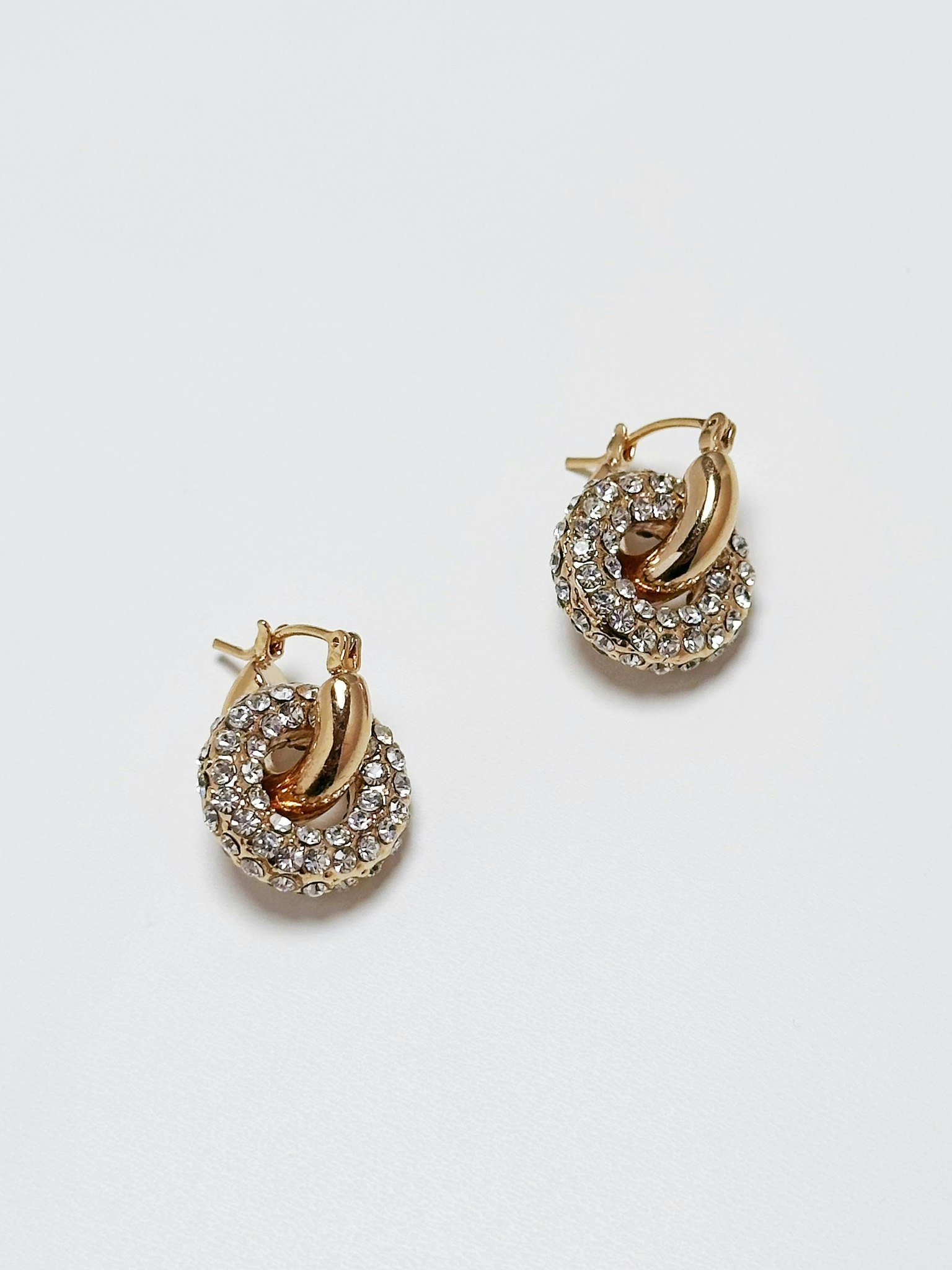 REA Hoops med vit Cubic Zirconia förgyllda med 18k guld