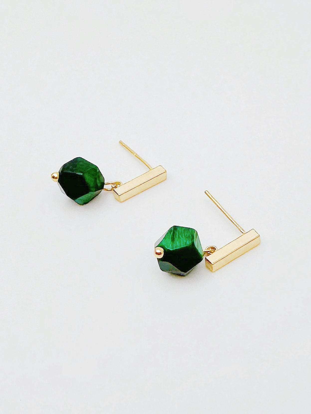 REA Green Tiger Eye Stone Silver Stud örhängen