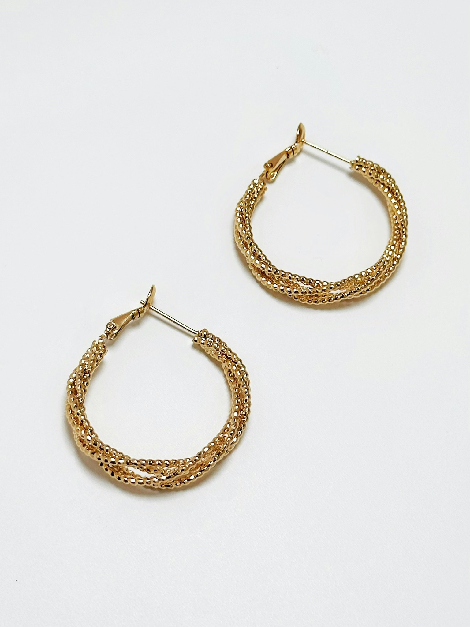 REA Hoops med tvinnad design