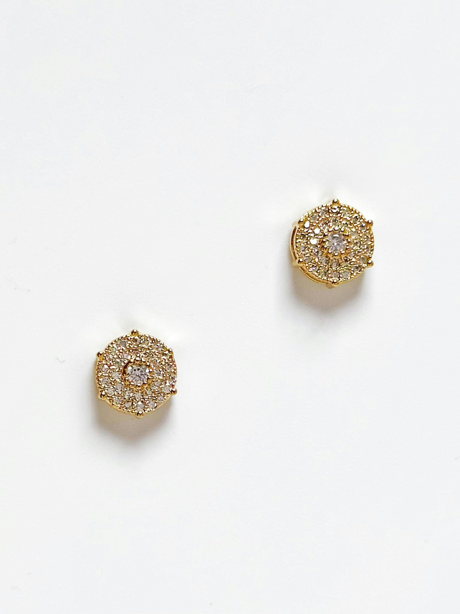 REA Runda studs med glasstenar