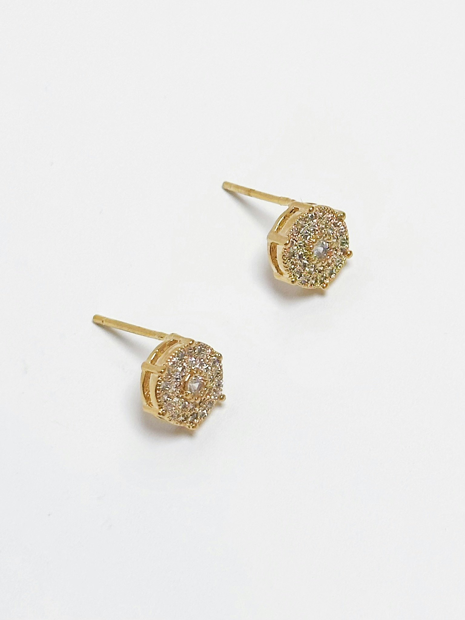 REA Runda studs med glasstenar