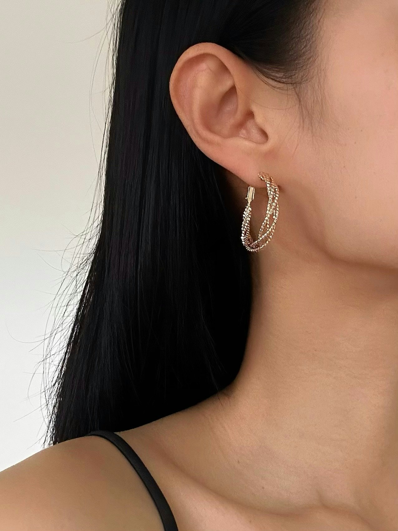 REA Hoops med tvinnad design